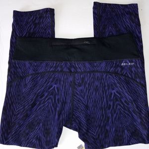 Nike dri fit capri leggings size small black & purple